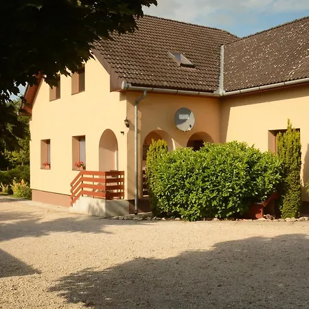 Hajnalka Apartmanhaz
