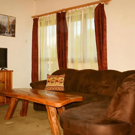 Hajnalka Apartmanhaz Apartment Kehidakustany